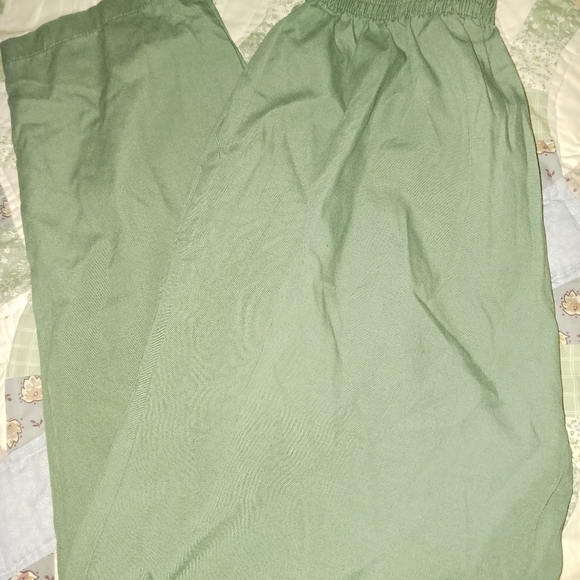 Scrub sets - Picture 3 of 7